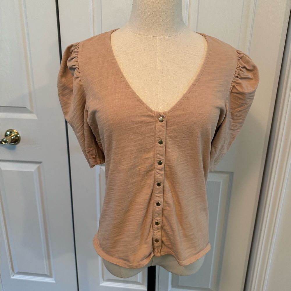 NATION beige top with puff shoulder